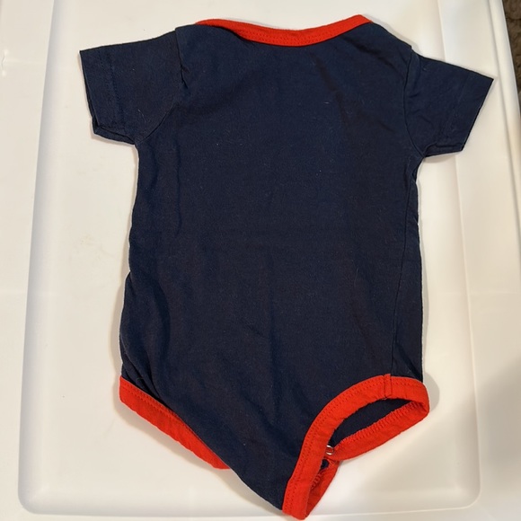 GENTLY USED BABY ONESIE DON’T MAKE ME CALL SUPERMAN SIZE 6-9 months - Picture 4 of 9